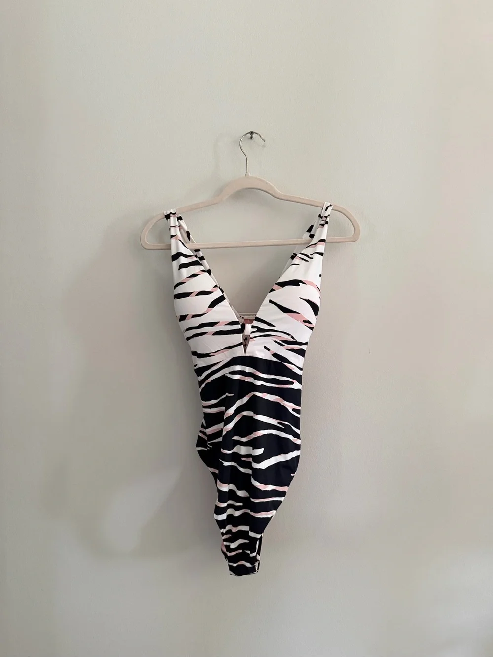 Bar III Black White Tummy Control Swimsuit